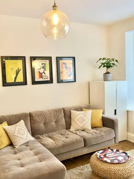 Apartament Flat1Hove- Renovated, 2Br, Patio, Beach, Free Onsite Parking Wielka Brytania